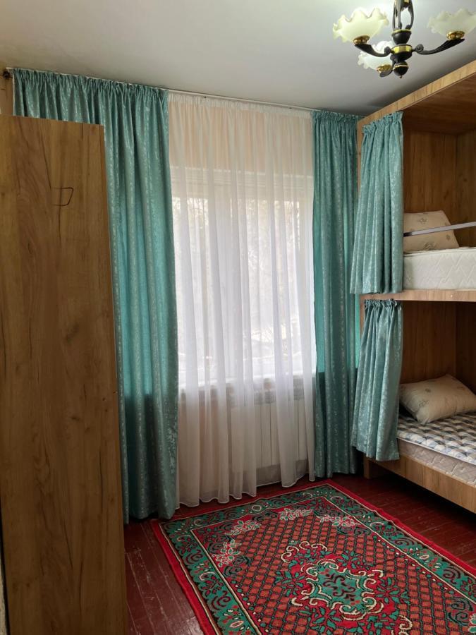 Hostel Edem Bishkek Tokoldosh Exterior foto